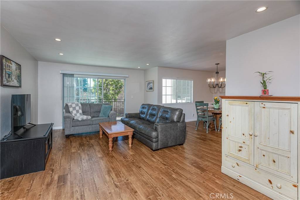 Burbank, CA 91505,4140 Warner BLVD #212