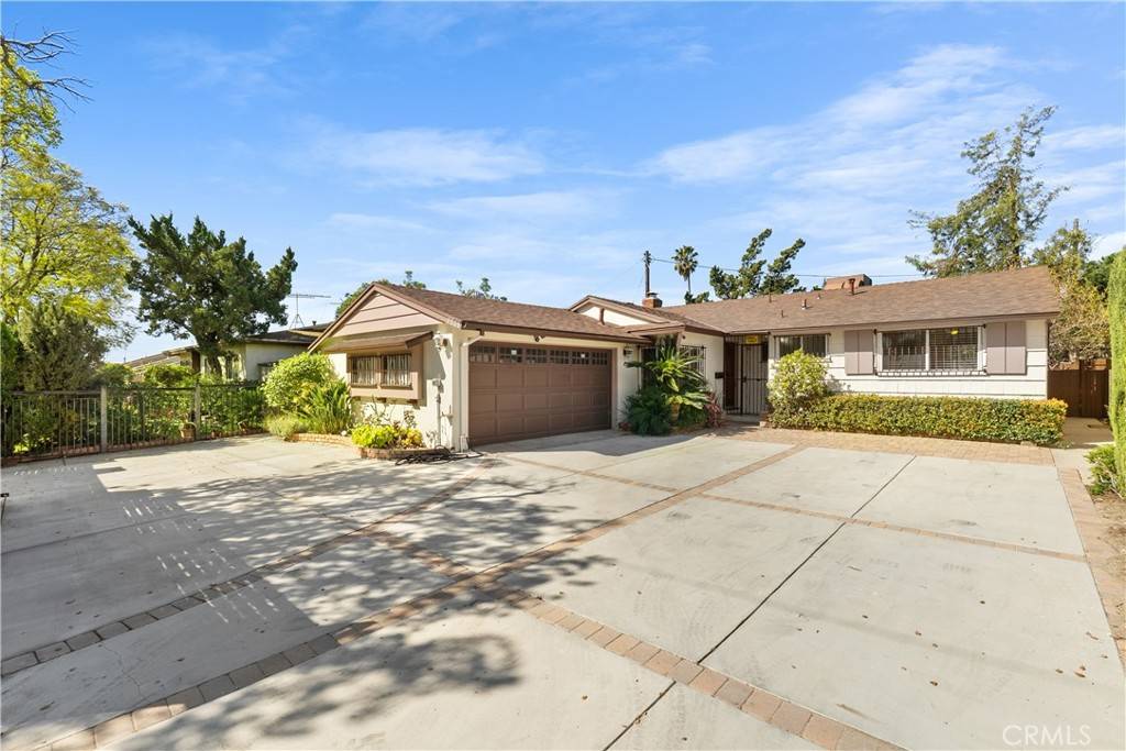 North Hollywood, CA 91605,7709 Lemp AVE