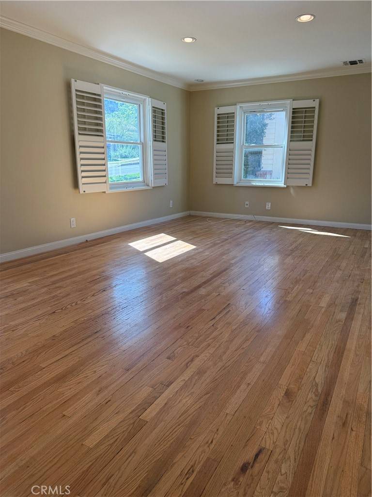 Sunland, CA 91040,10213 Nassau AVE