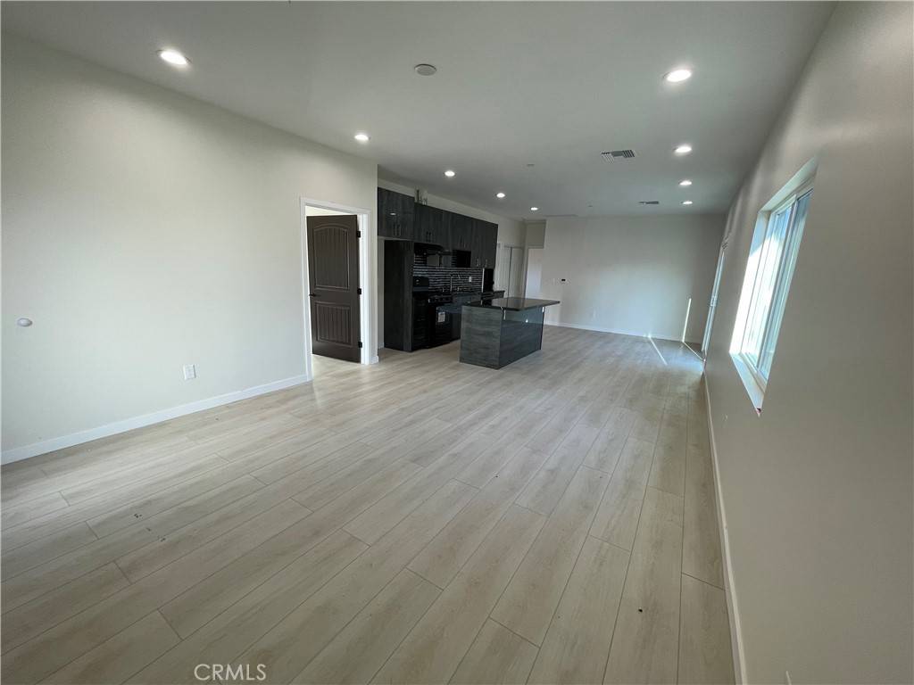 Van Nuys, CA 91406,7936 Amestoy AVE