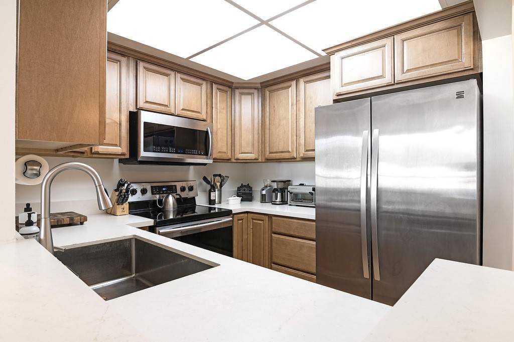 Valley Village, CA 91607,12720 Burbank BLVD #304