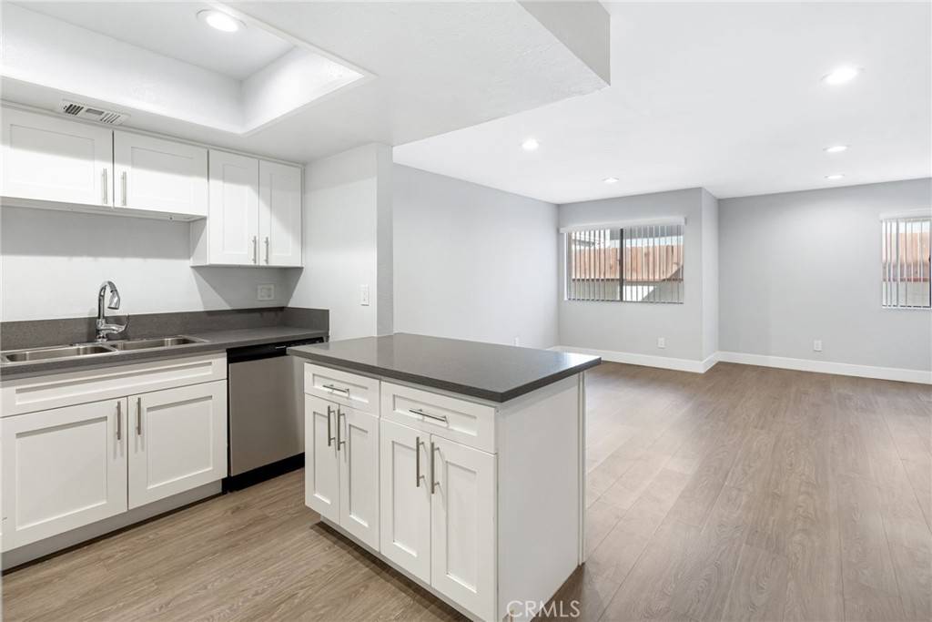 Glendale, CA 91201,1055 Ruberta AVE #3A