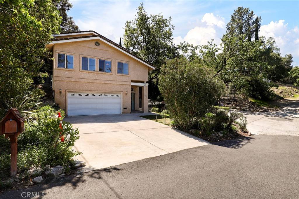 Thousand Oaks, CA 91361,272 Manzanita LN