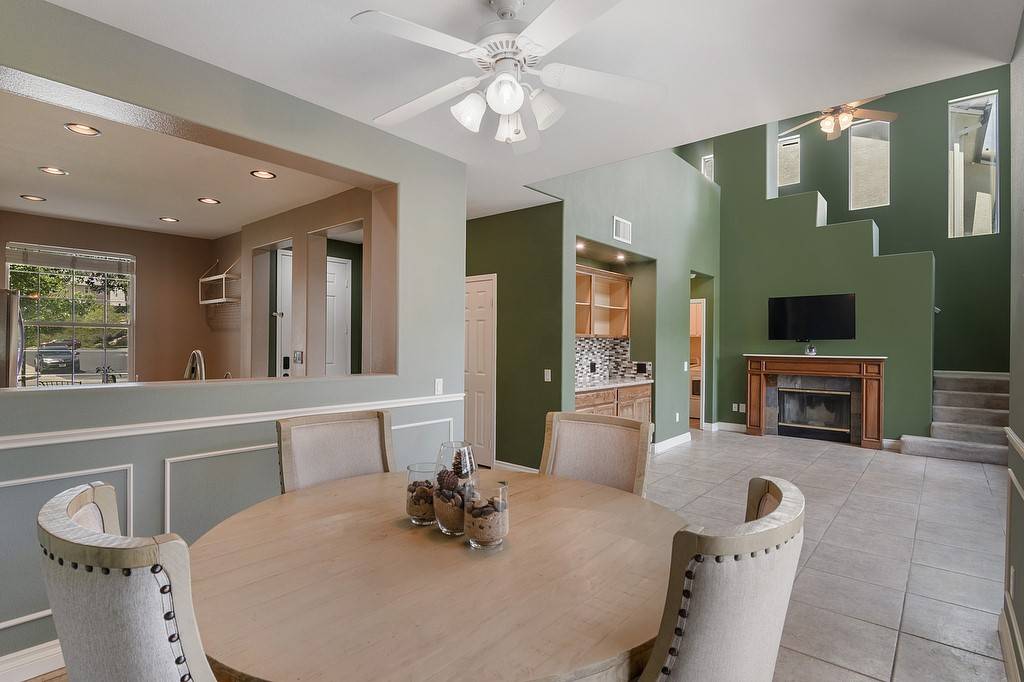 Saugus, CA 91390,28498 Old Spanish Trail