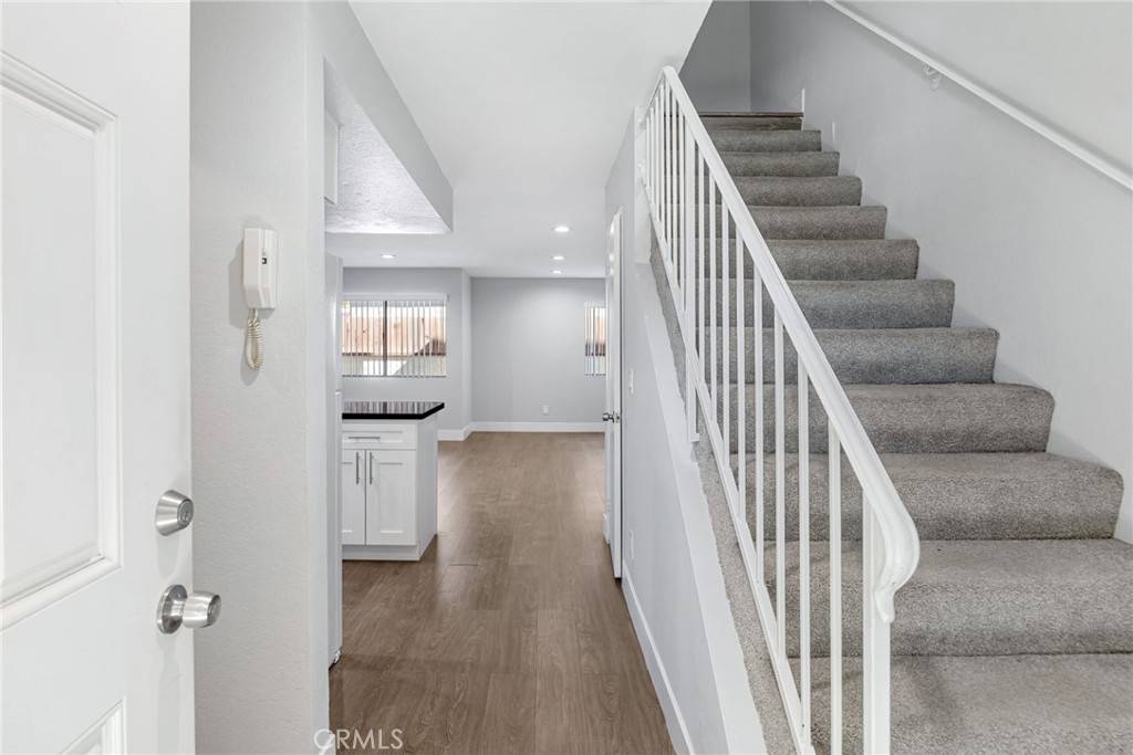 Glendale, CA 91201,1055 Ruberta AVE #3