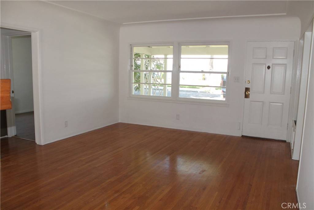 Burbank, CA 91506,427 S Mariposa ST