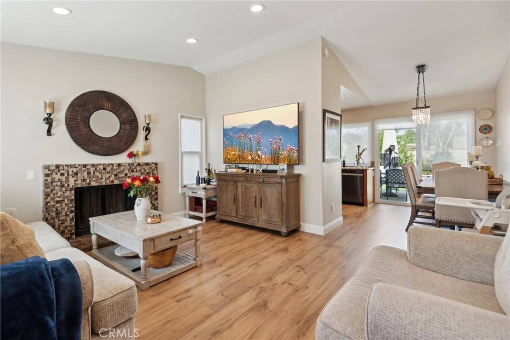 Valencia, CA 91355,25832 El Gato PL