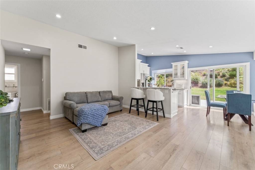 Saugus, CA 91350,27844 Carnegie AVE