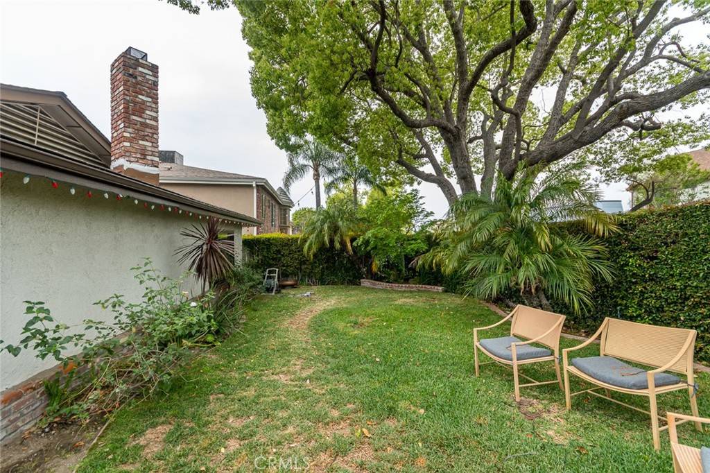 Burbank, CA 91501,303 S Kenneth RD