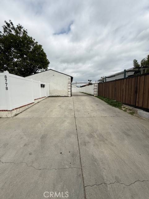 Sun Valley, CA 91352,8778 Omelveny AVE