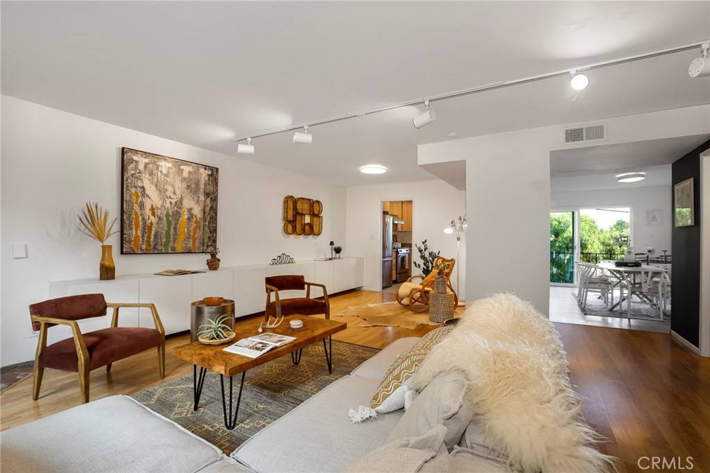 Los Angeles, CA 90039,2976 Avenel Terrace