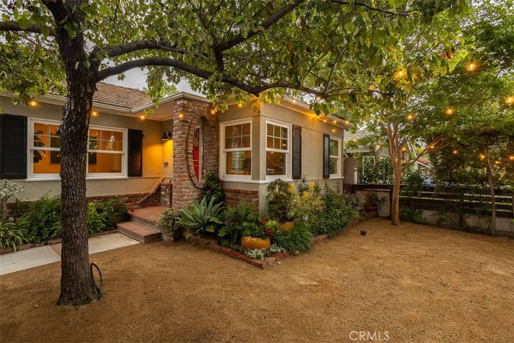 Burbank, CA 91506,516 S Sparks ST S