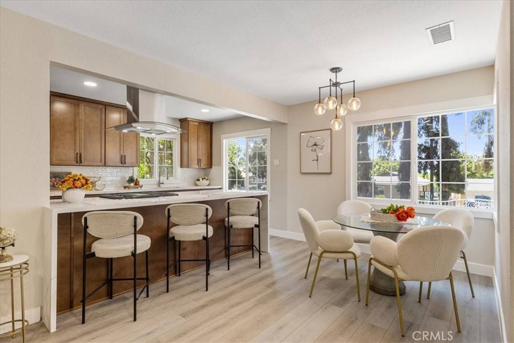 Sun Valley, CA 91504,9951 Glencrest CIR