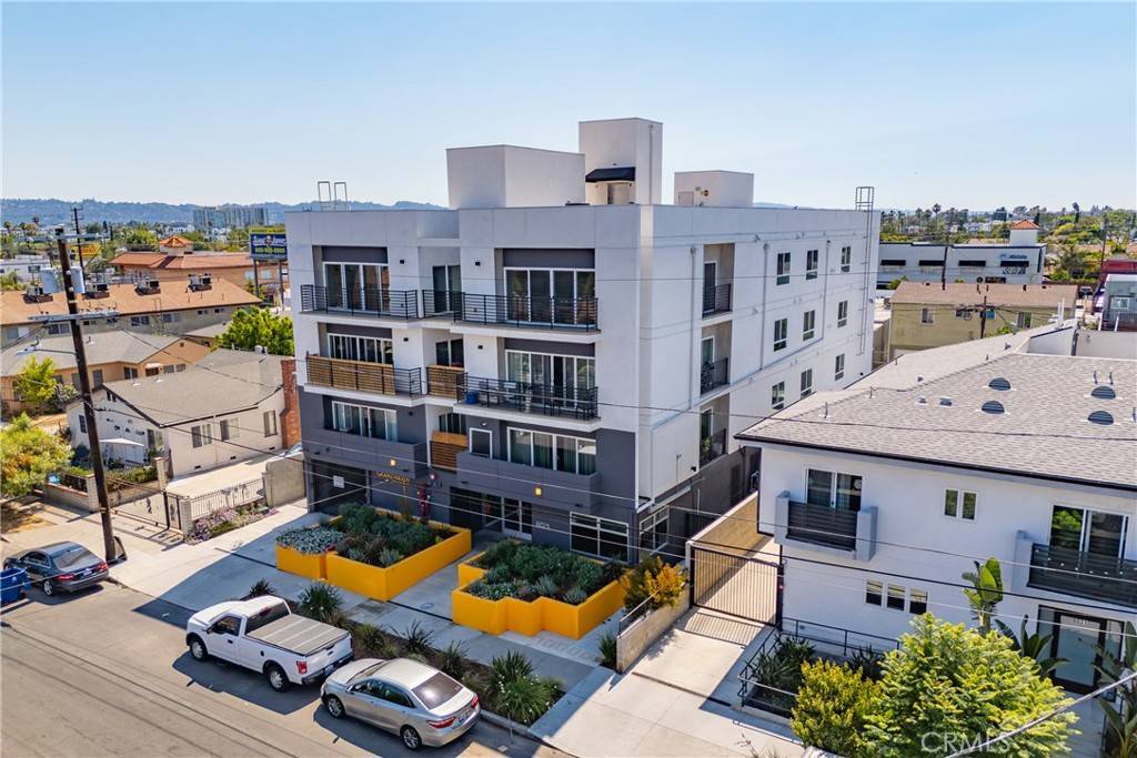 North Hollywood, CA 91606,6025 Craner AVE #401