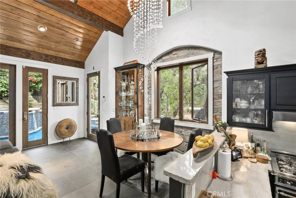 6641 Clear Springs RD Simi Valley, CA 93063