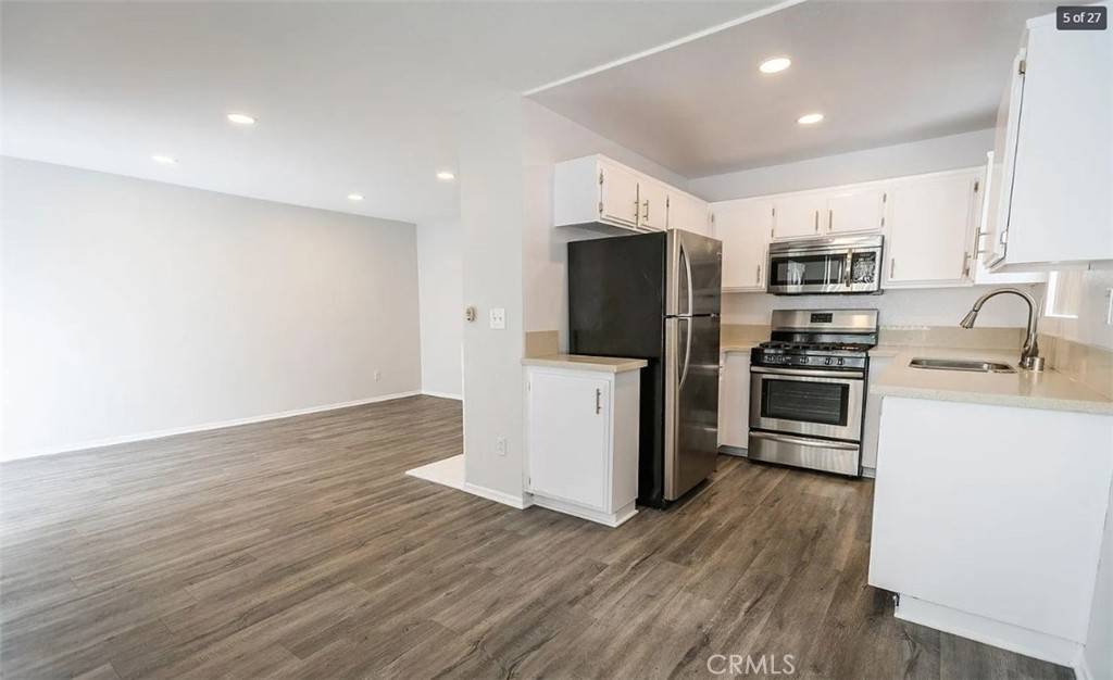 Toluca Lake, CA 91602,4406 Cahuenga BLVD #107