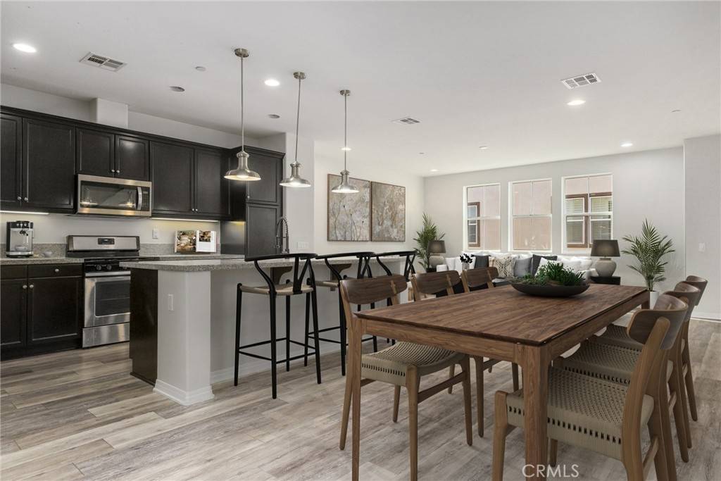 Saugus, CA 91350,26703 Lexington LN