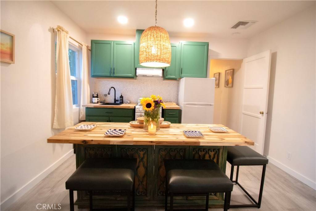 Valley Village, CA 91607,12512 Miranda ST