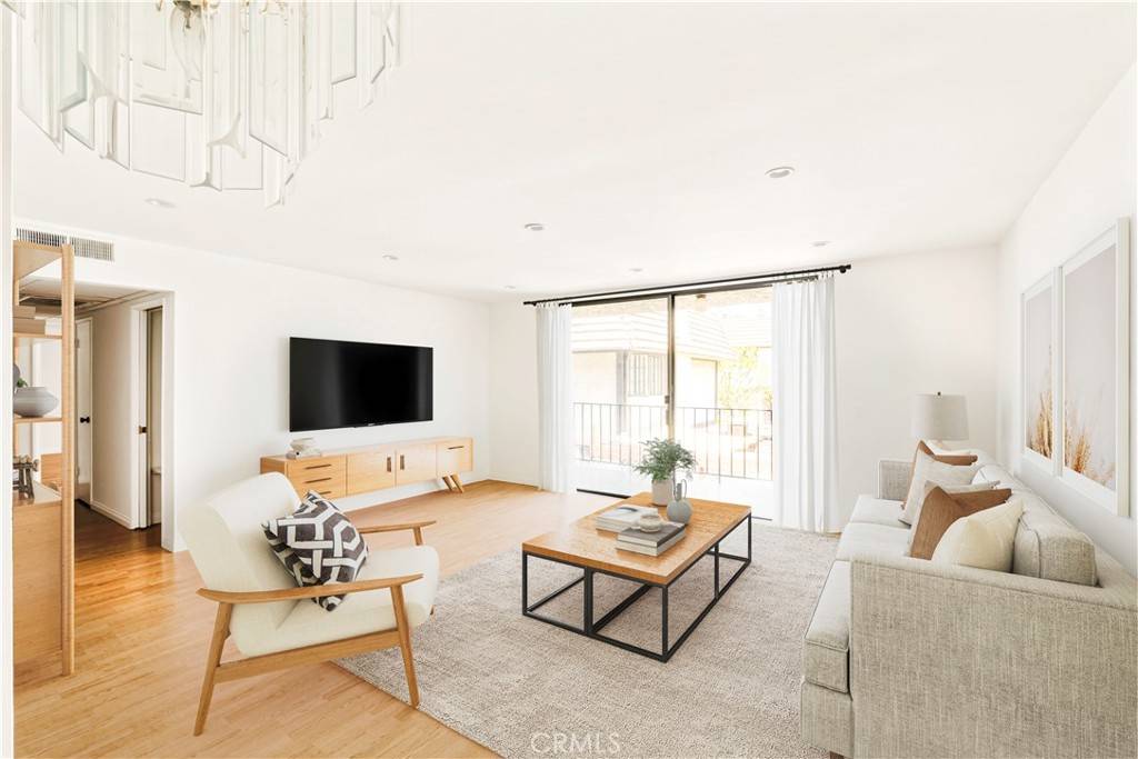 Glendale, CA 91202,1401 Valley View RD #330