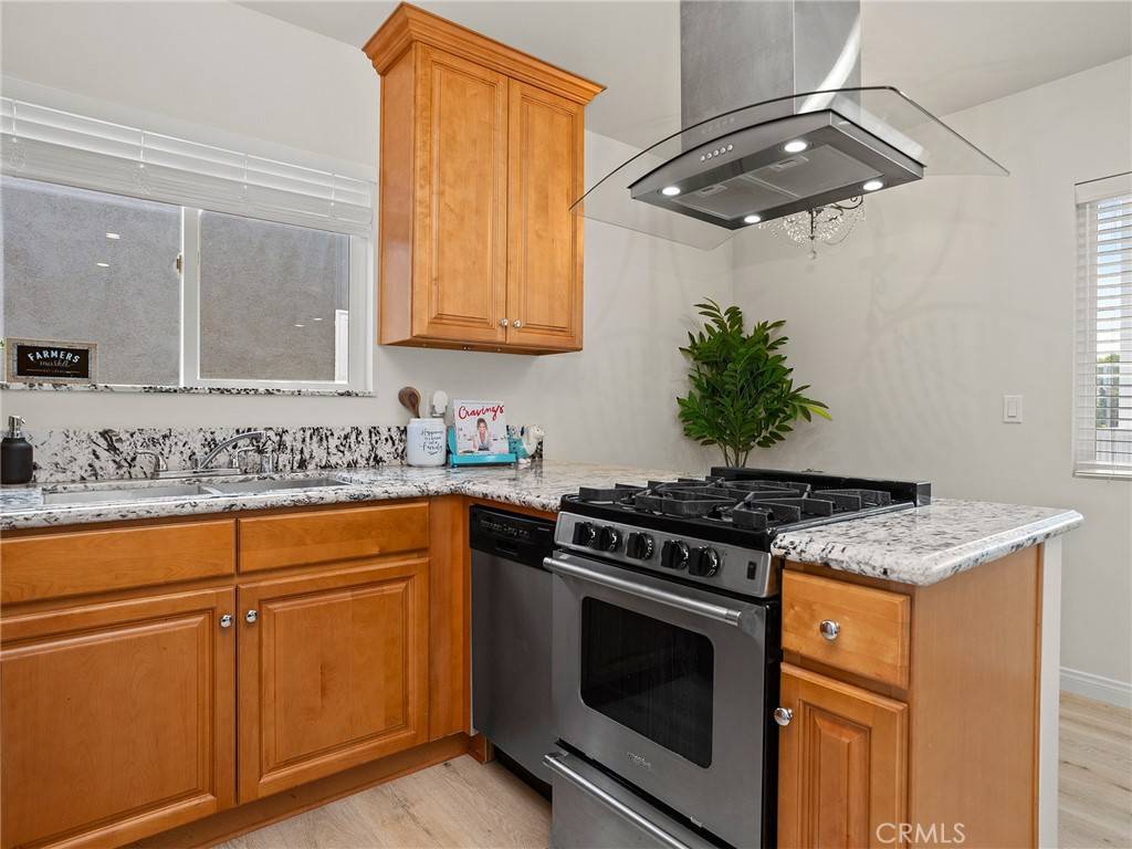 Burbank, CA 91506,1420 N Lincoln ST