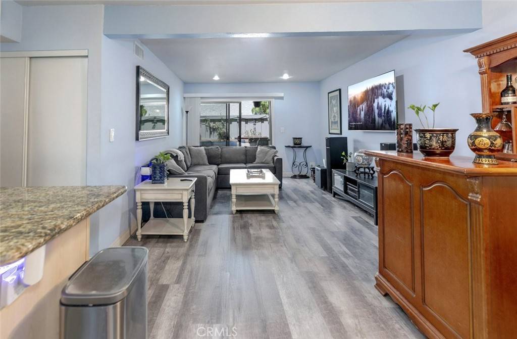 Tarzana, CA 91356,18620 Hatteras ST #113