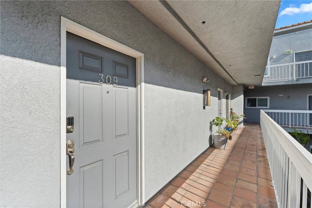 Toluca Lake, CA 91602,10925 Blix ST #309
