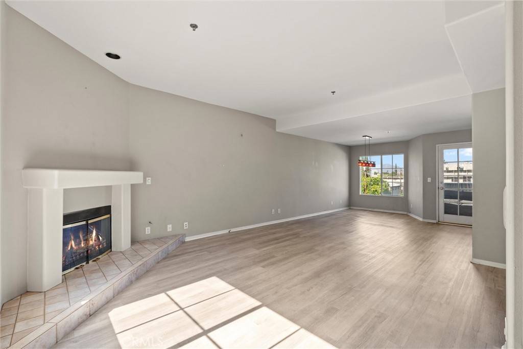 Toluca Lake, CA 91602,10925 Blix ST #309