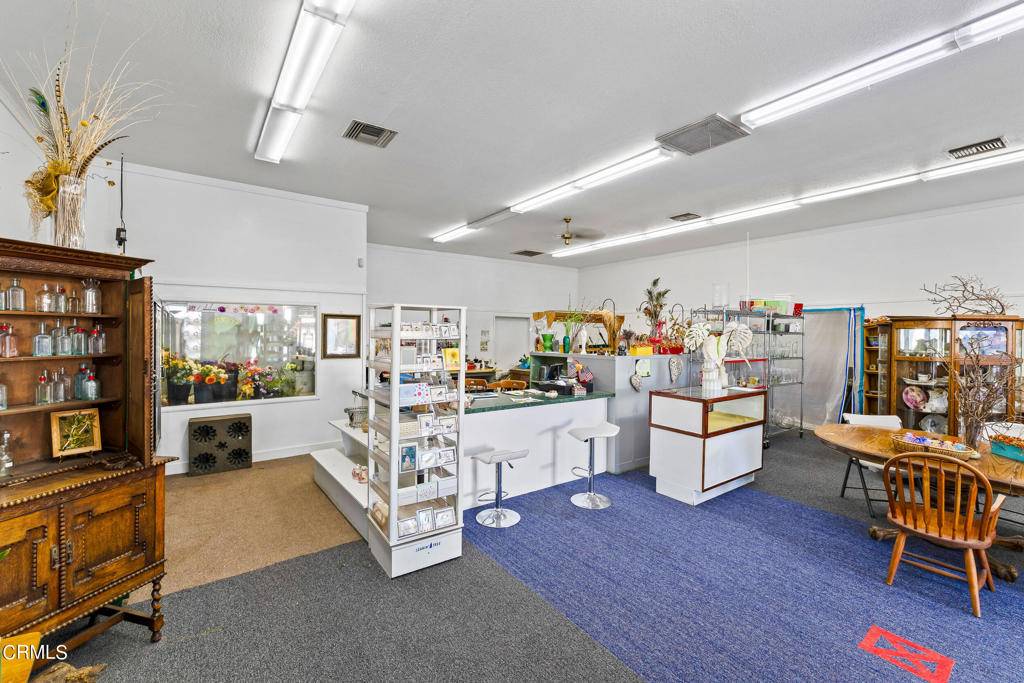Willits, CA 95490,242 S Main ST