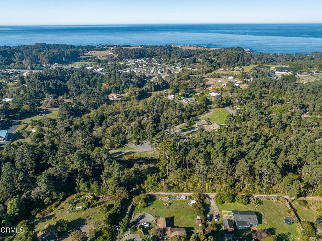 Fort Bragg, CA 95437,17898 Georges LN