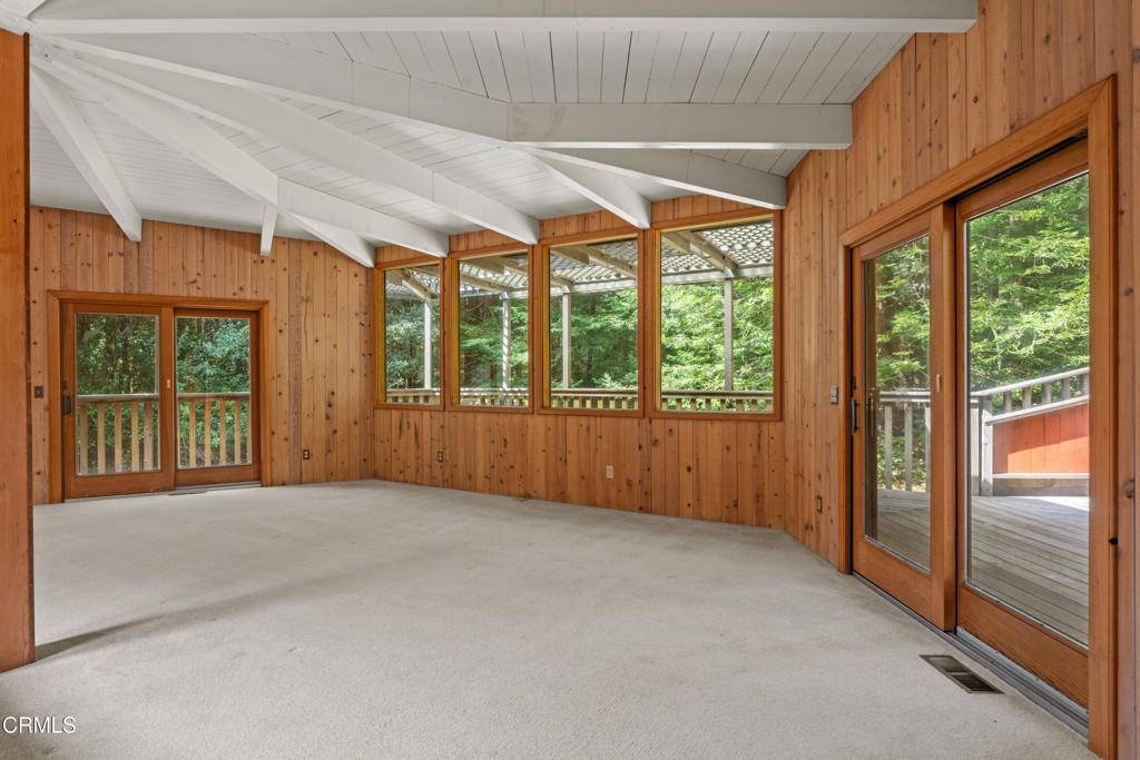Mendocino, CA 95460,43755 Little Lake RD