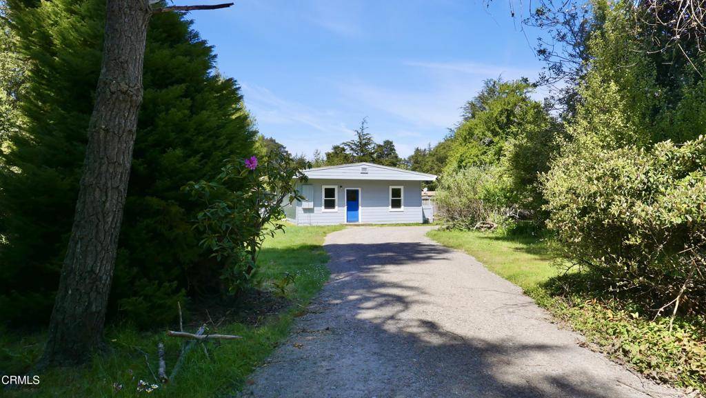 Fort Bragg, CA 95437,19260 Summers LN