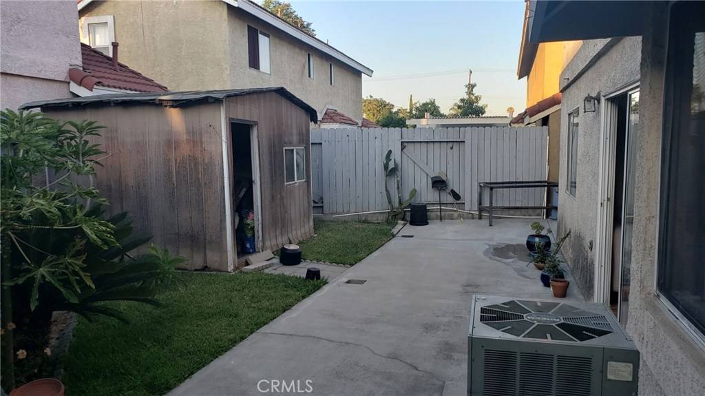 Bell Gardens, CA 90201,5555 Loveland ST