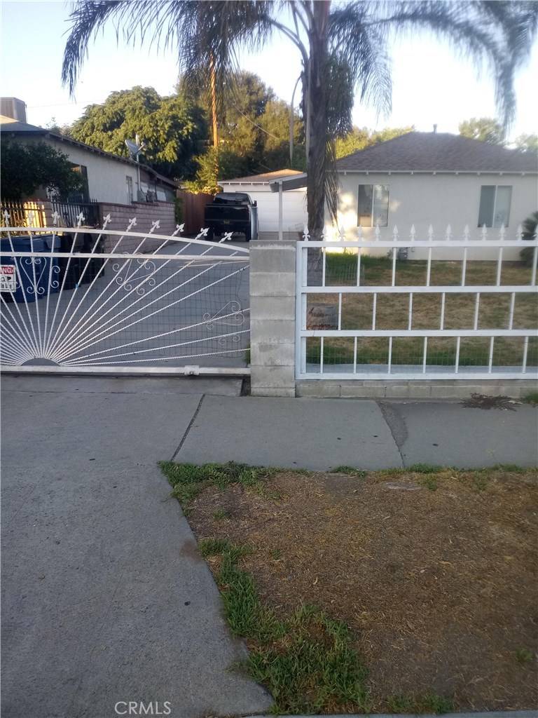 San Fernando, CA 91340,1949 7th ST