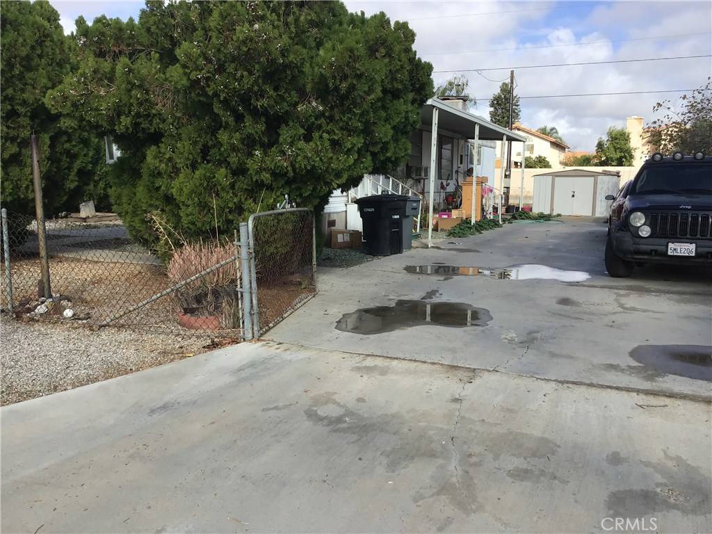 Perris, CA 92571,374 Turquoise DR