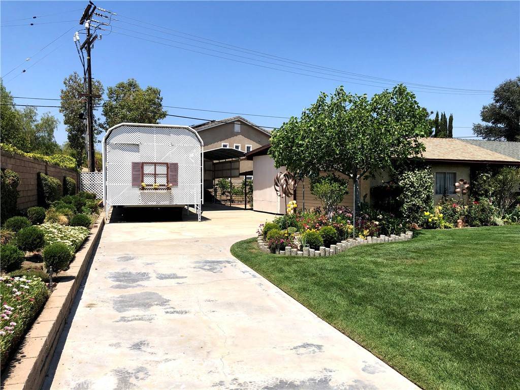 Newhall, CA 91321,19435 Green Mountain DR