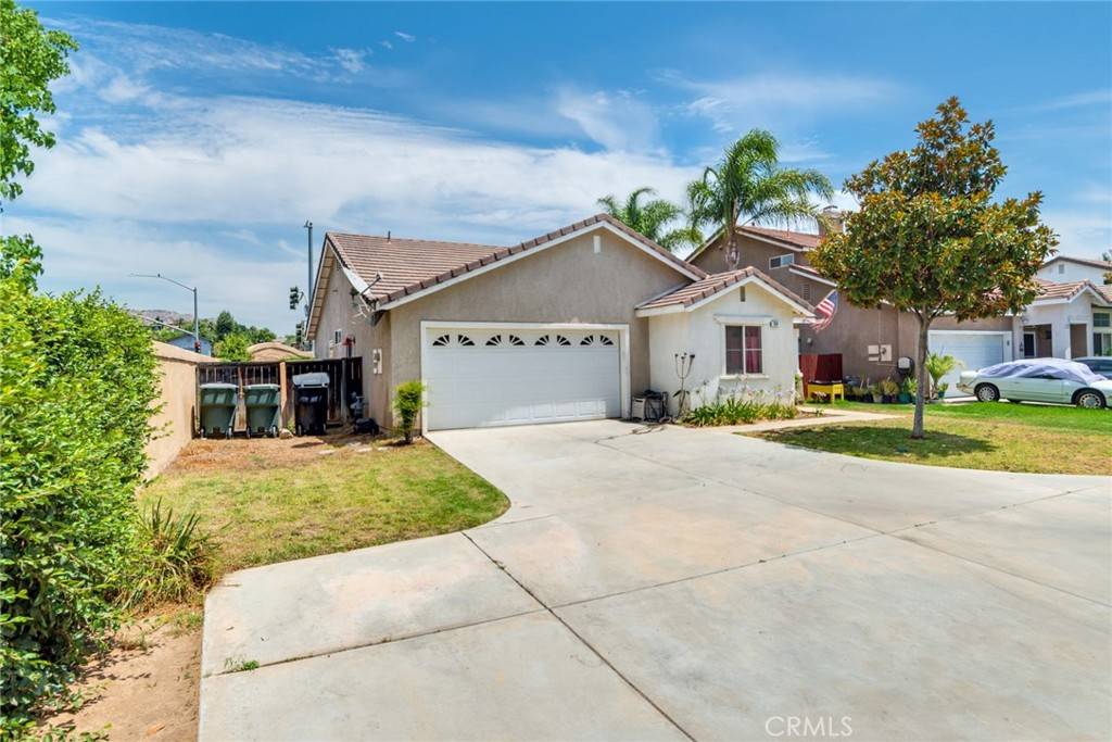 Corona, CA 92879,984 Eaglesnest DR