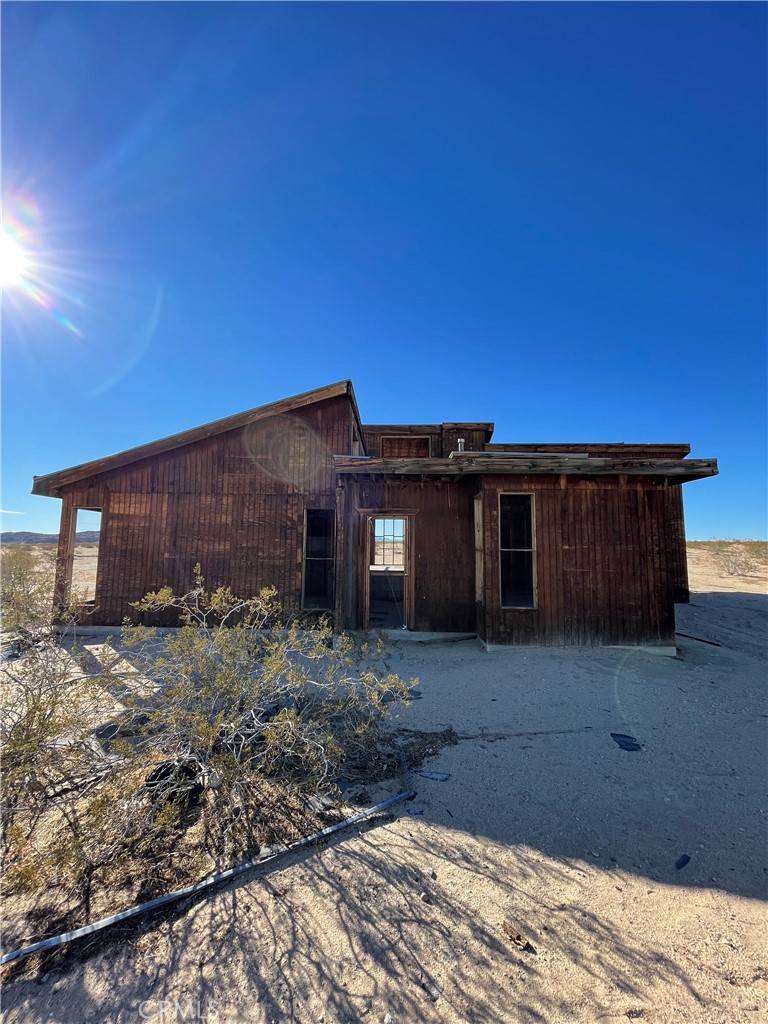 Joshua Tree, CA 92252,1920 Magical AVE