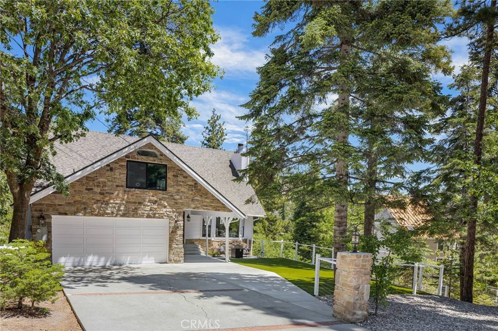 Lake Arrowhead, CA 92352,261 Fairway DR