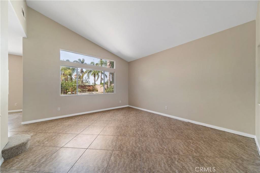 Corona, CA 92883,9414 Lapis CT