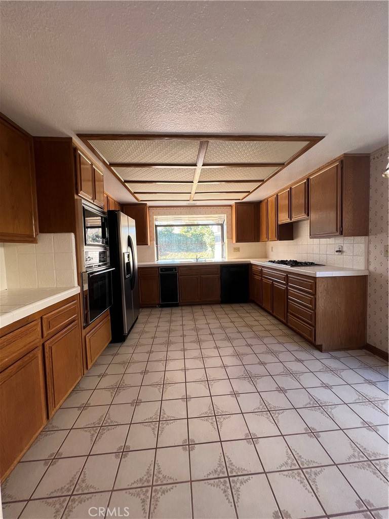 La Verne, CA 91750,5650 Los Robles