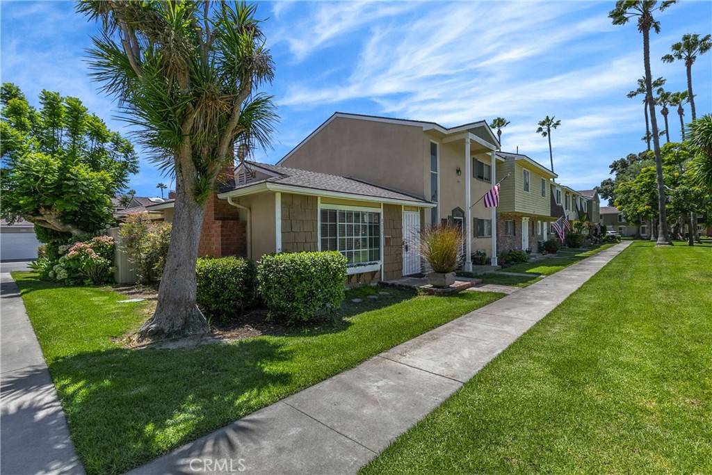 Huntington Beach, CA 92646,8215 Eastport DR