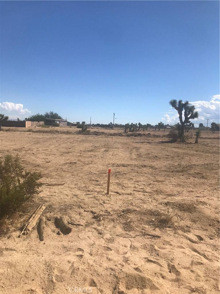 Phelan, CA 92371,10727 Eaby RD