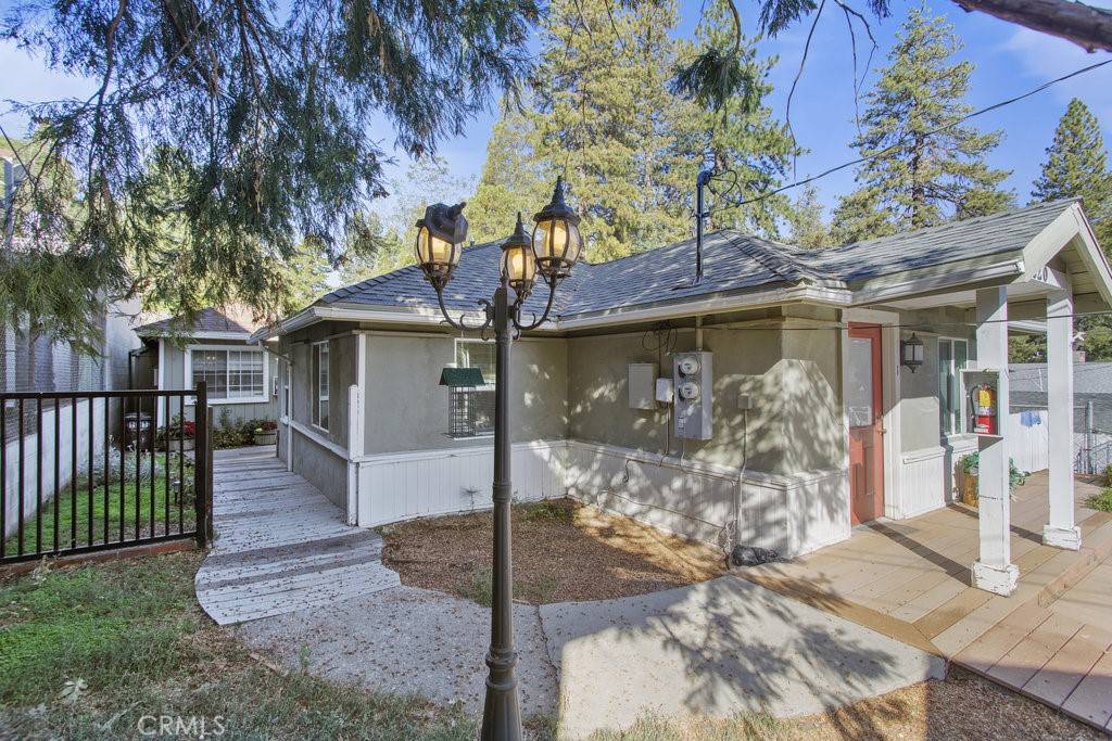 Crestline, CA 92325,620 Forest Shade RD