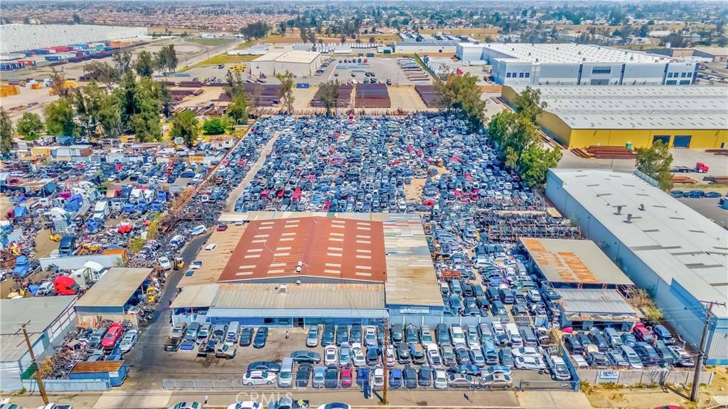 Fontana, CA 92335,15682 Arrow BLVD