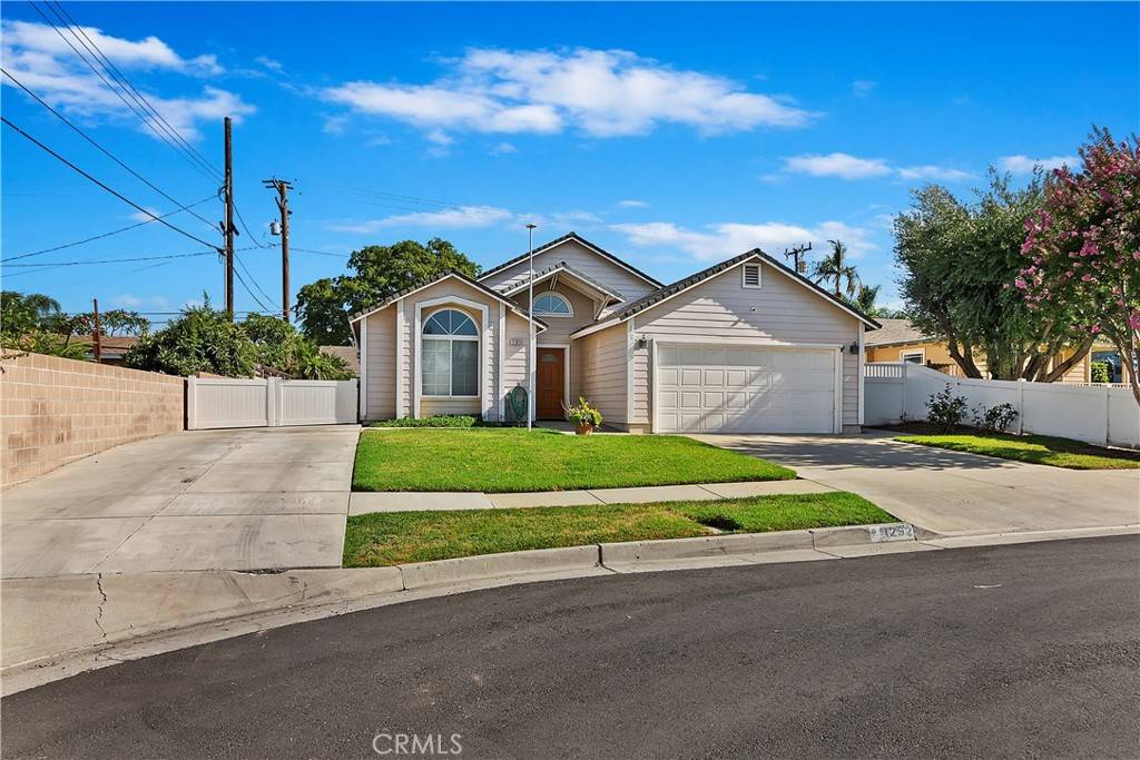 Corona, CA 92879,1292 Mulberry LN