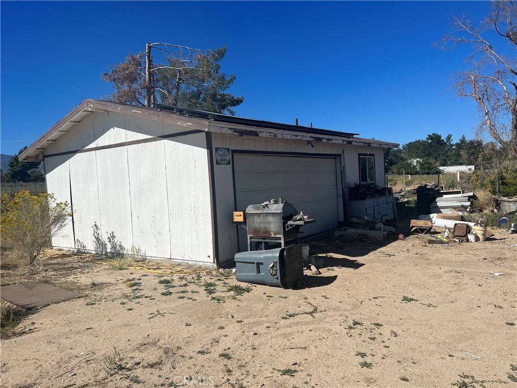 Phelan, CA 92371,5226 Mono RD