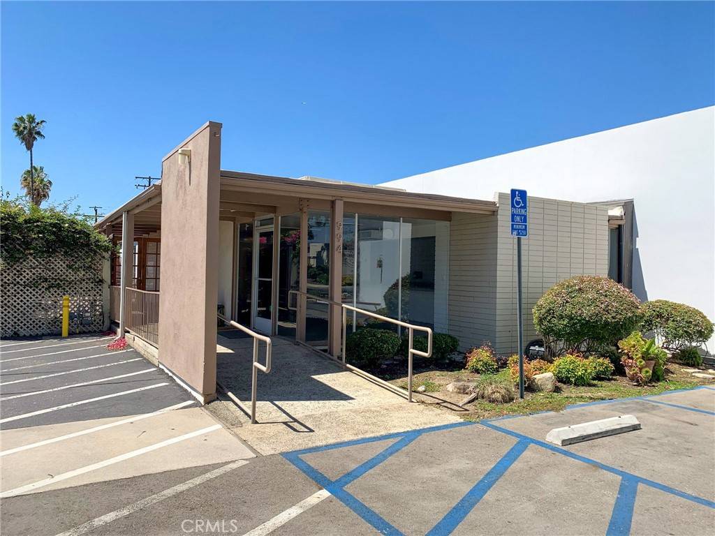 Claremont, CA 91711,994 W Foothill BLVD