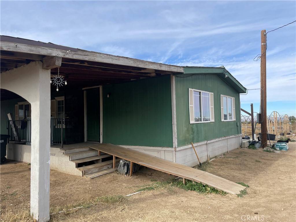 Phelan, CA 92371,6230 Goss RD