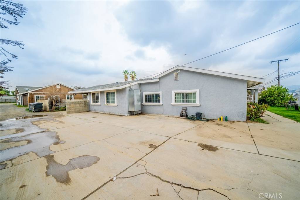 Bloomington, CA 92316,19340 Jurupa AVE