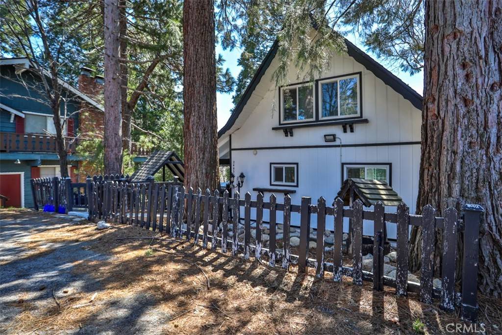 Crestline, CA 92325,24833 Matterhorn CT